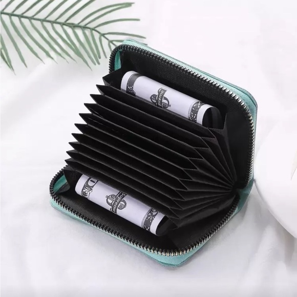 ⚠️Clearance Blue Cow Print Wallet - Picture 3 of 6